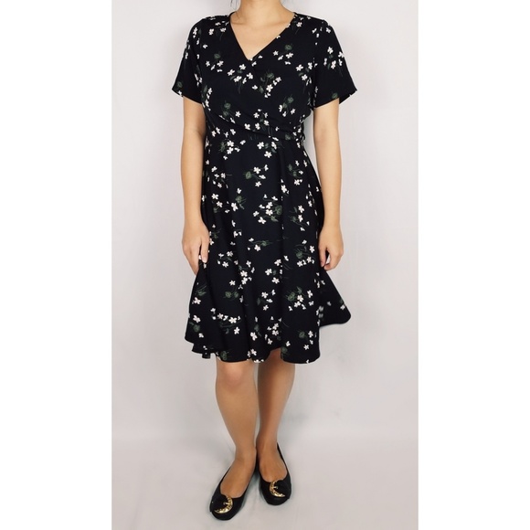 V-neck Floral Summer Midi Dress - Picture 4 of 4